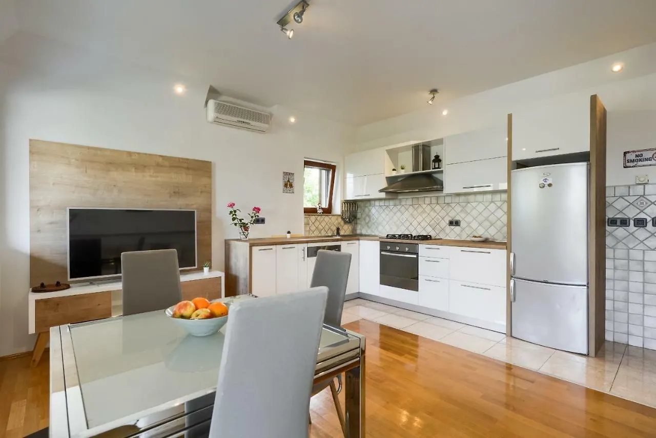 Apartmani Bosa Zadar 0*,  Chorvatsko