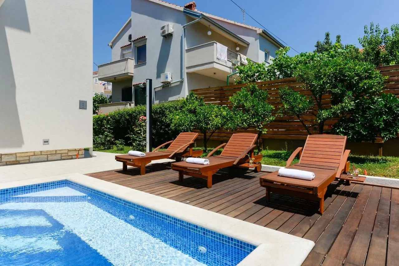 Apartmani Bosa Ζαντάρ 0*,  Κροατία